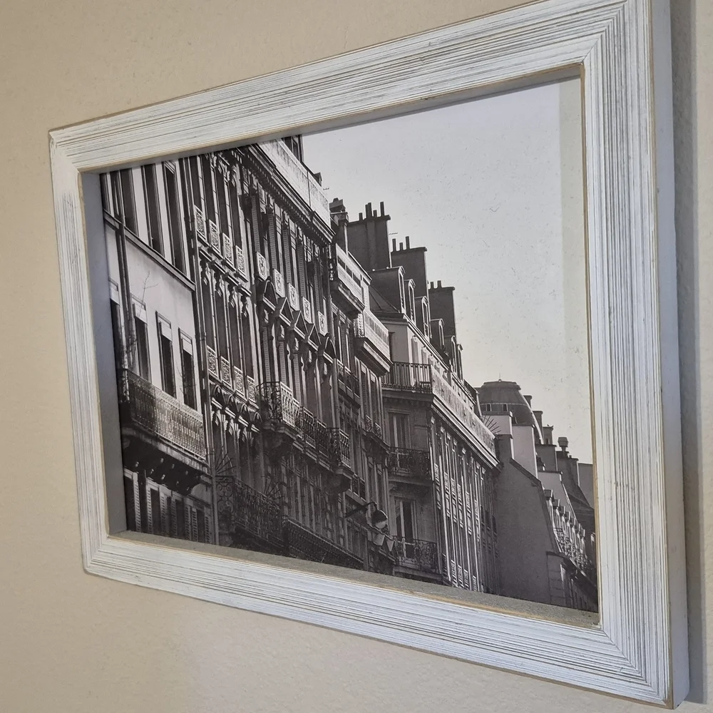 Elegant Black and White Cityscape Wall Art